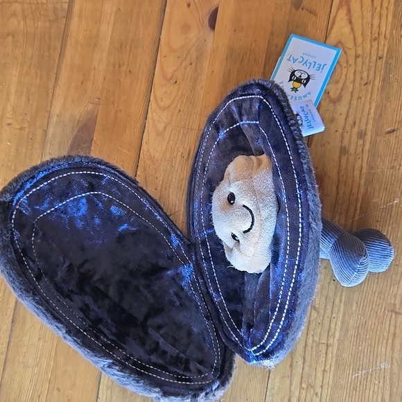Jellycat Amuseables Michelle Mussel 3.9x6.7x3.9" Soft & Plush BNWT Authentic - Picture 5 of 8